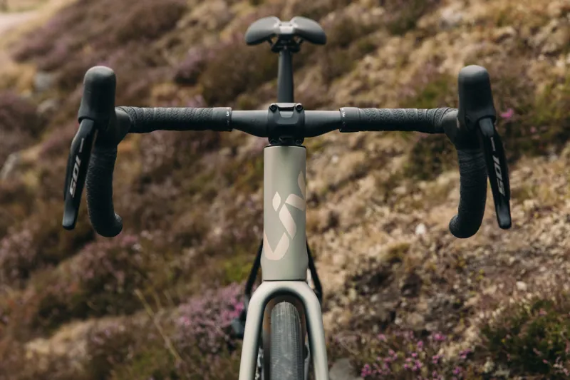 Liv Avail Advanced Pro 1 Road Bike 2024 in Golden Haze-10